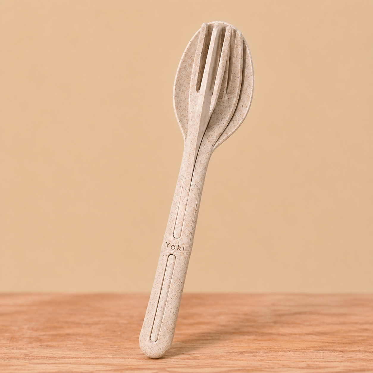 Zen Dinner Essentials - Saji Cutlery 6in in Kinu (off white), feature detail