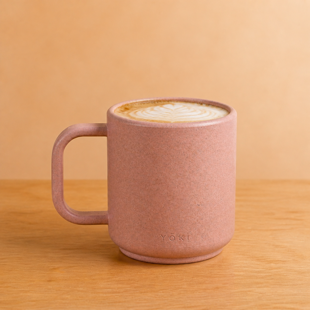 Mezame Mug 350 ml - Sakura, in use